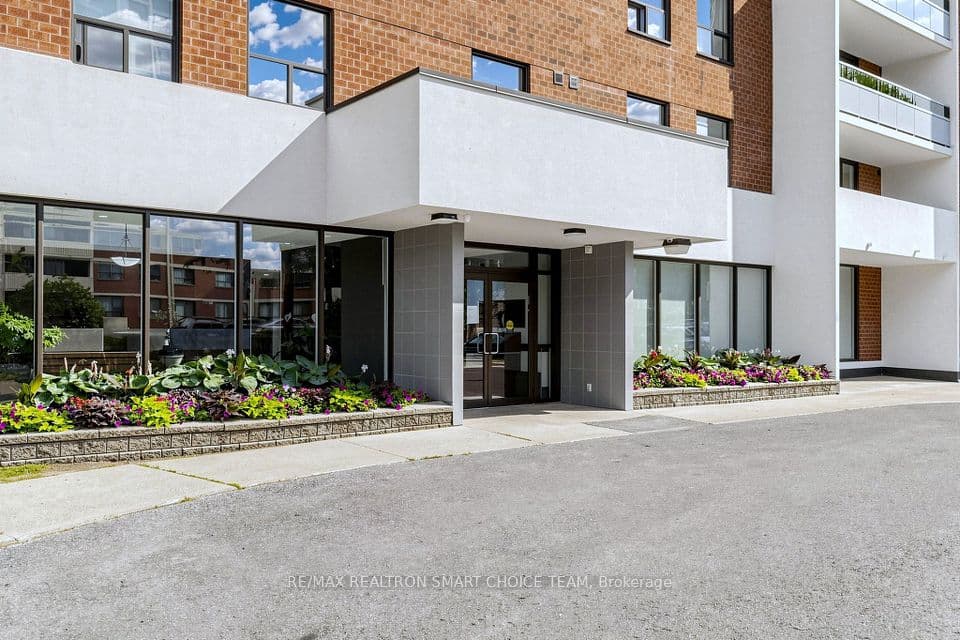1250 Bridletowne Circle 907, Toronto, ON M1W 2V1 – photo 3