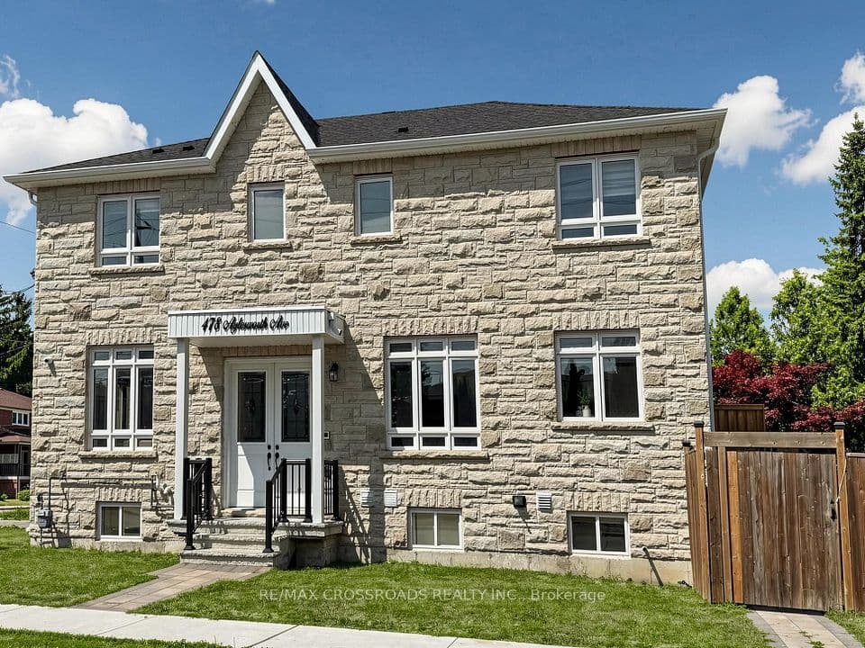 478 Aylesworth Avenue E, Toronto, ON M1N 3X9 – main photo