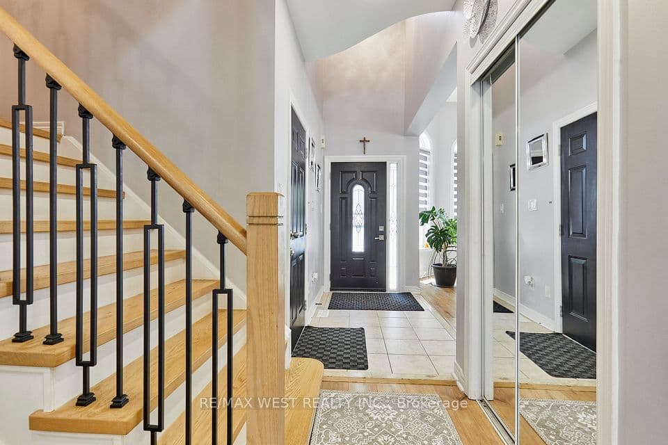 67 Kenilworth Crescent, Whitby, ON L1M 2M7 – photo 3