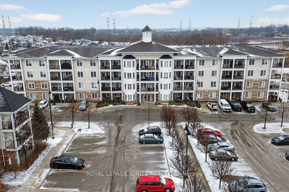 65 Shipway Avenue 301, Clarington, ON L1B 0W2 – main photo