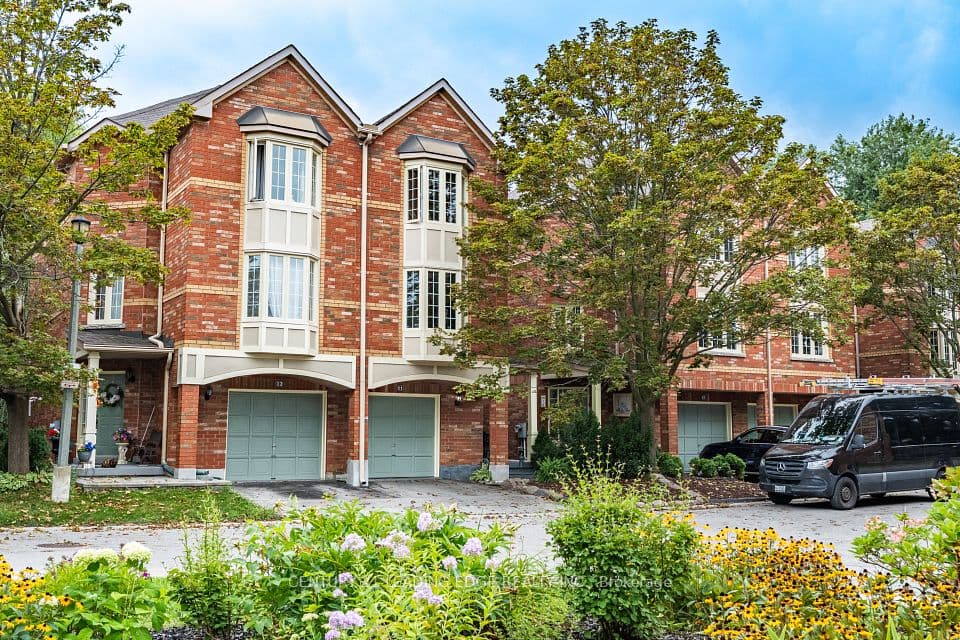 11 Guildpark Pathway, Toronto, ON M1J 3P1 – main photo