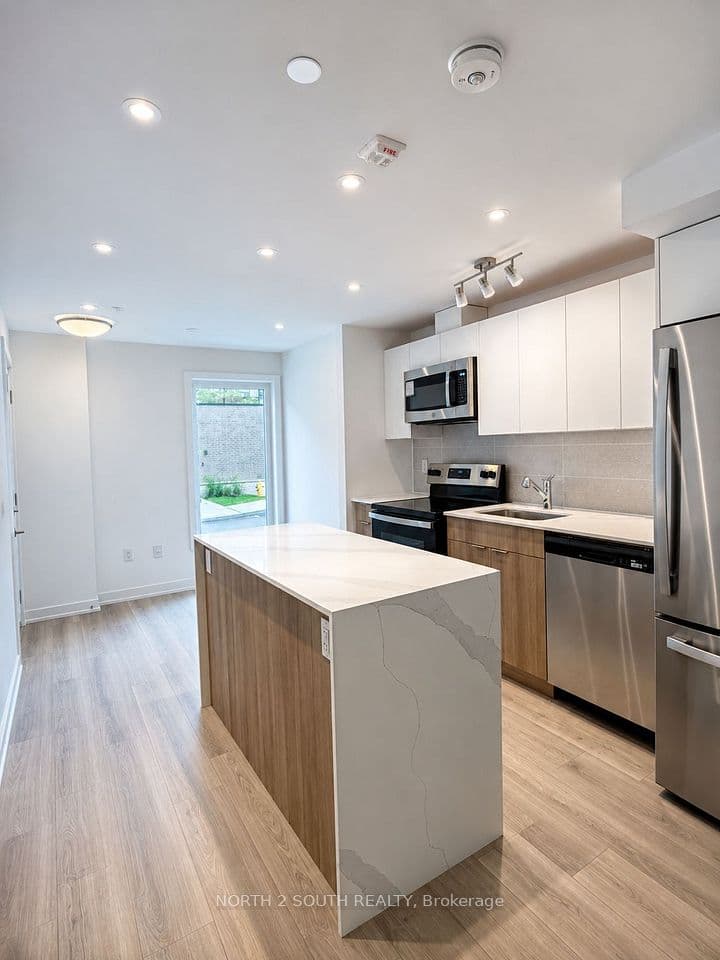 10 Calamint Lane 63, Toronto, ON M1W 2H1 – photo 3