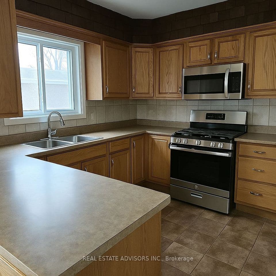 87 Euclid Avenue, Toronto, ON M1C 1J8 – photo 3