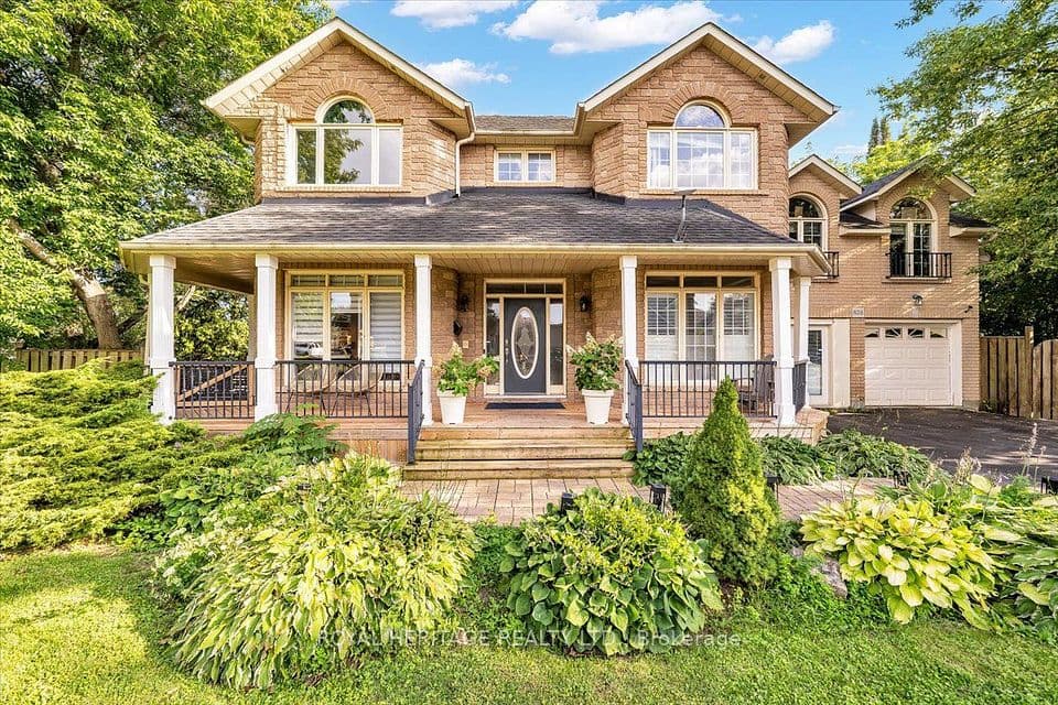 828 Wildflower Court, Oshawa, ON L1G 7Z4 – photo 2