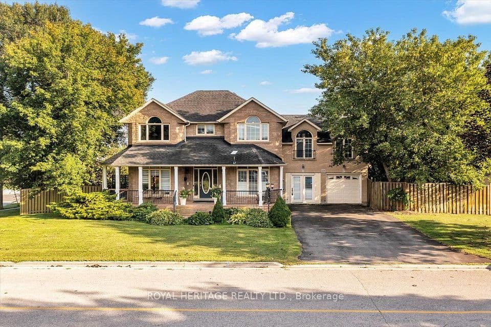828 Wildflower Court, Oshawa, ON L1G 7Z4 – main photo