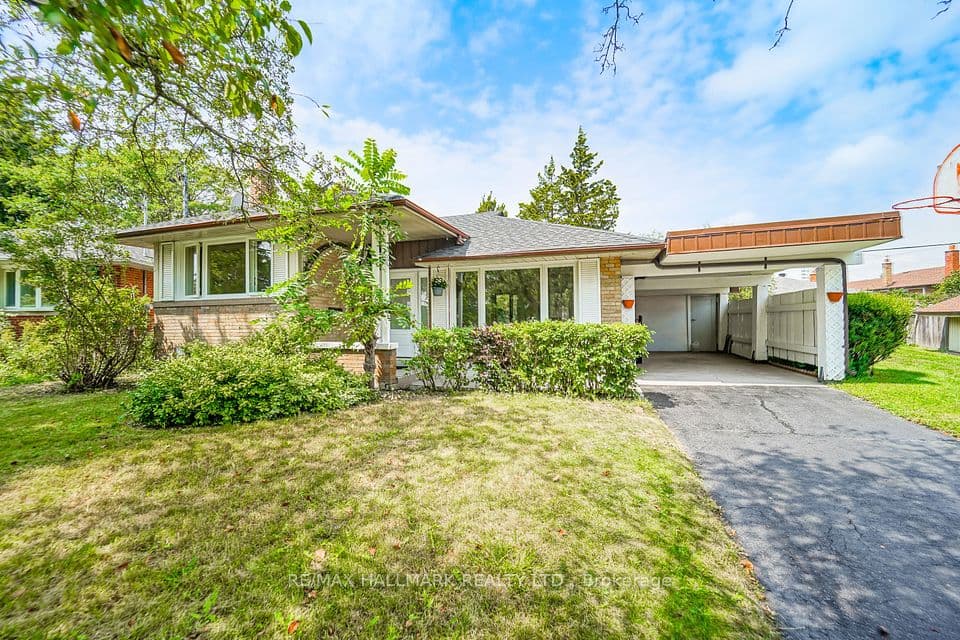 54 Charlemont Crescent, Toronto, ON M1T 1M4 – main photo