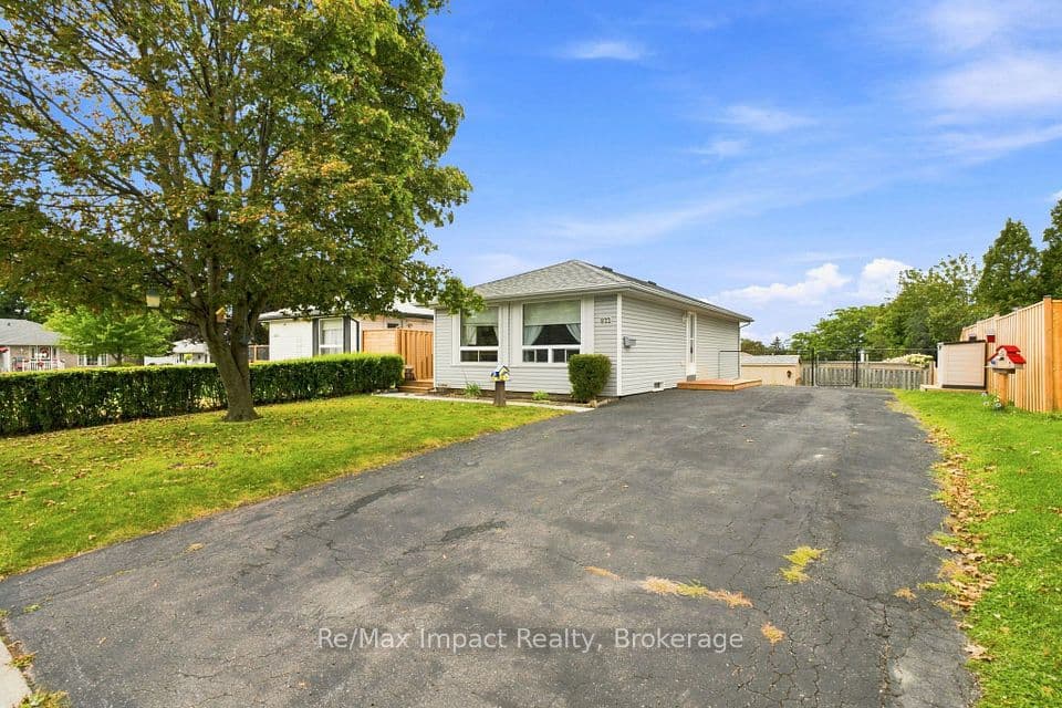 822 Southdown Street, Oshawa, ON L1H 7X3 – photo 3
