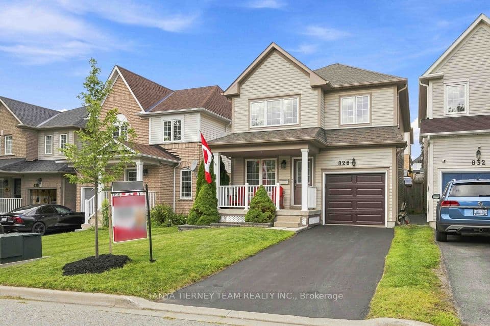 828 Taggart Crescent, Oshawa, ON L1K 0E5 – main photo