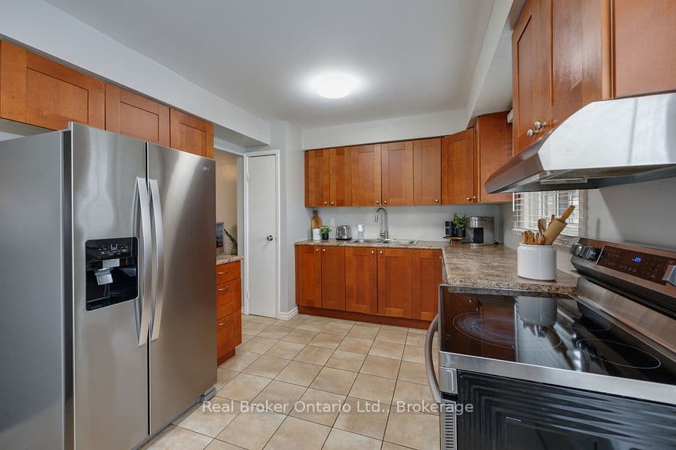 220 Ormond Drive 30, Oshawa, ON L1G 6T5 – main photo