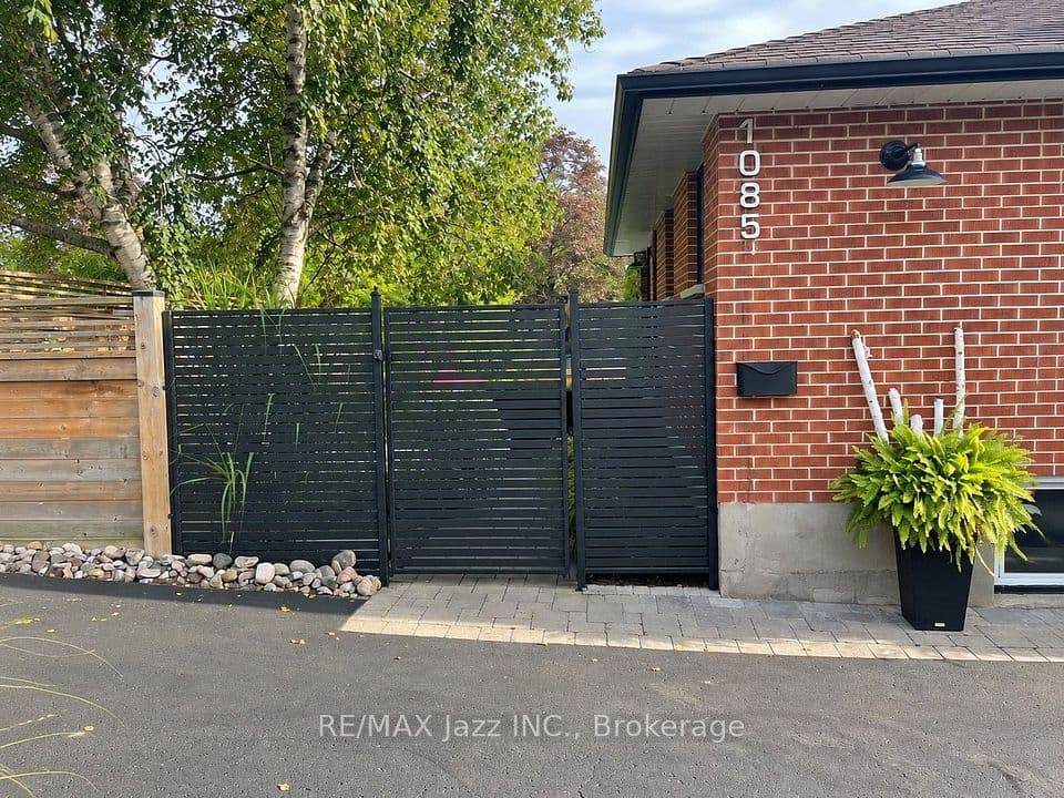 1085 Willowdale Avenue, Oshawa, ON L1H 1W7 – photo 3