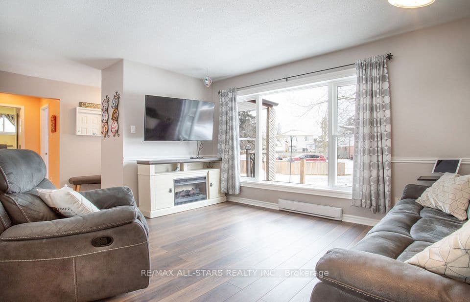 158 Blossom Court, Scugog, ON L9L 1G5 – photo 3