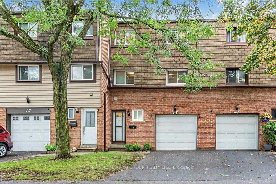 1945 Denmar Road 43, Pickering, ON L1V 3E2 – main photo