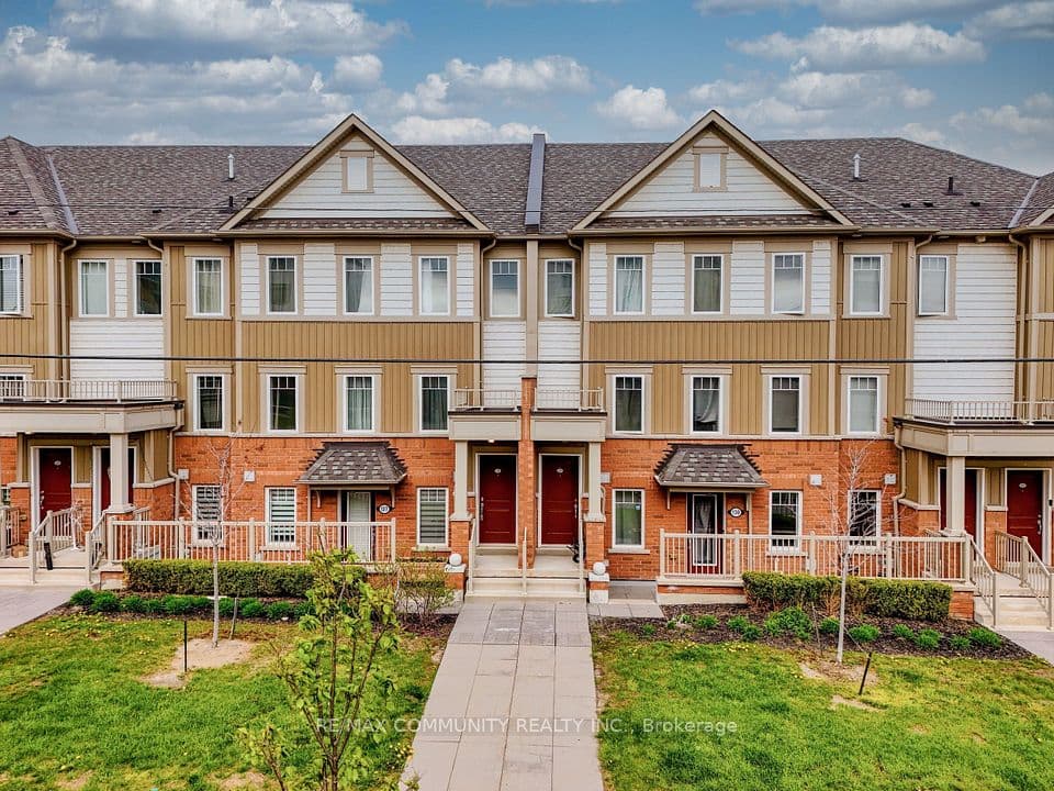 2500 Hill Rise Court 128, Oshawa, ON L1L 0M6 – main photo