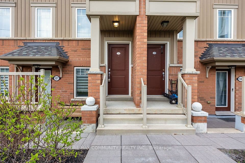 2500 Hill Rise Court 128, Oshawa, ON L1L 0M6 – photo 2