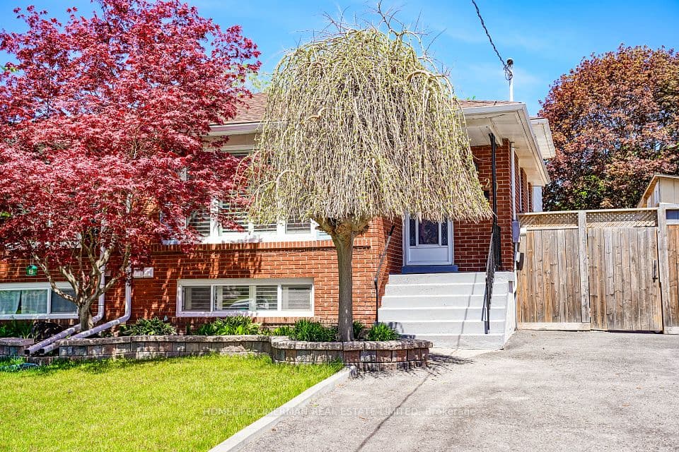 20 Lawrence Crescent, Clarington, ON L1C 1J4 – main photo