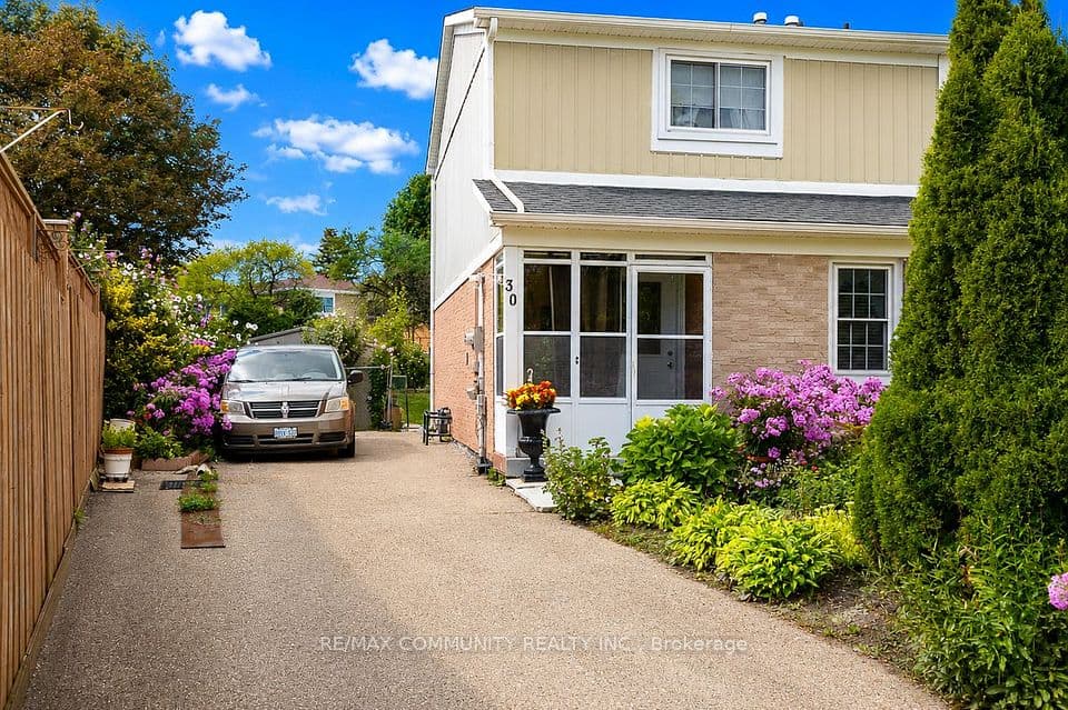 30 Stanbridge Court, Toronto, ON M1B 2S5 – photo 2