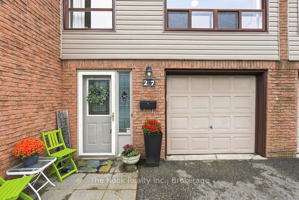 27 The Bridle Path, Clarington, ON L1C 3W1 – photo 3
