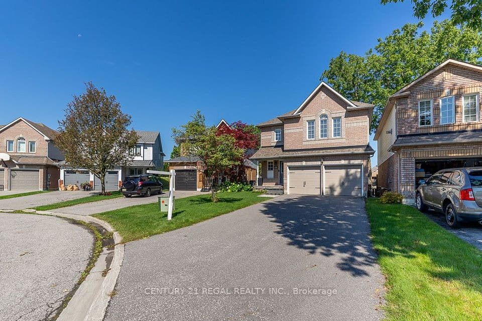 1218 Monica Cook Place, Pickering, ON L1W 4A4 – main photo