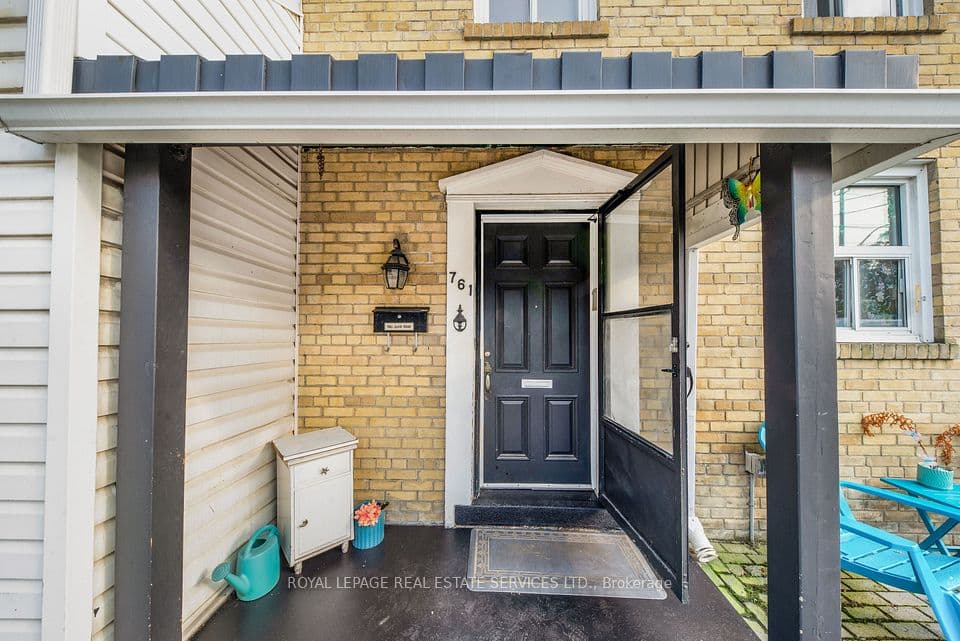 761 Kingston Road, Toronto, ON M4E 1R9 – photo 2