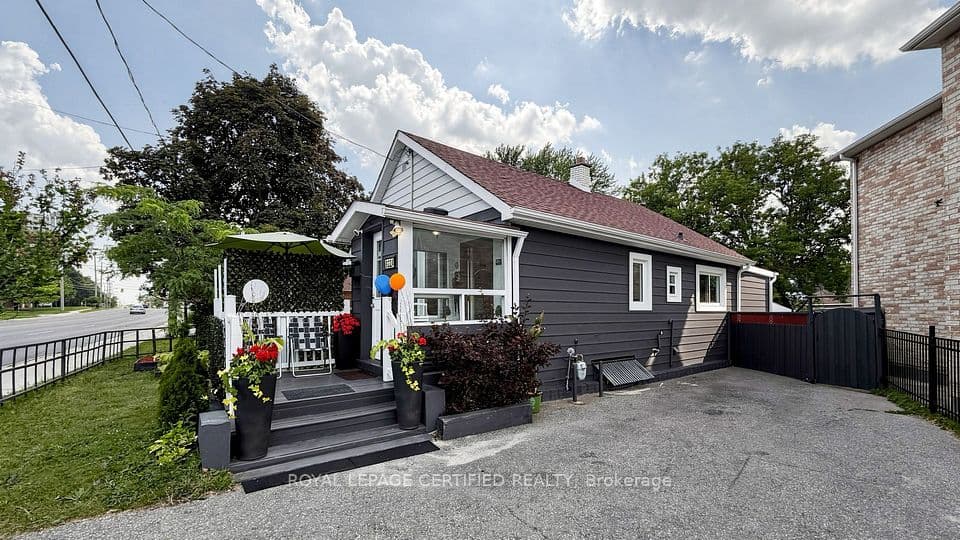 922A Danforth Road, Toronto, ON M1K 1H9 – photo 2