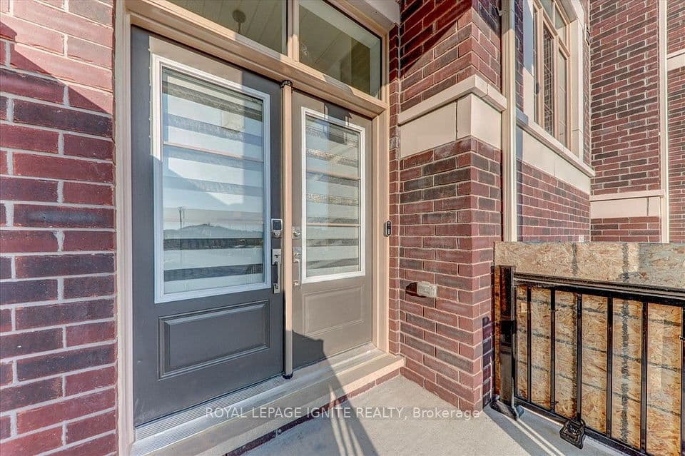 2815 Albatross Way, Pickering, ON L1X 0P6 – photo 2