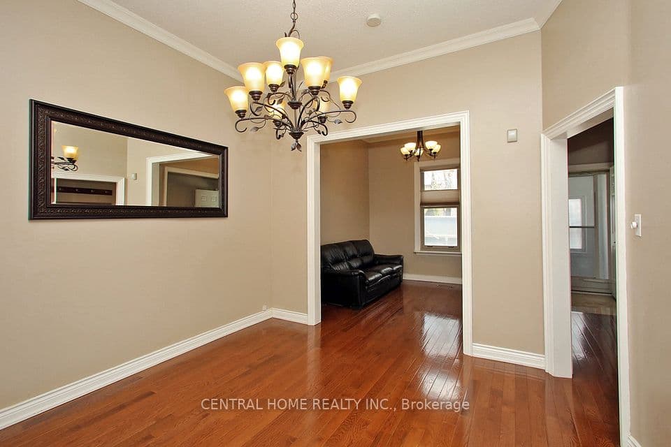 106 Carlaw Avenue, Toronto, ON M4M 2R7 – photo 3