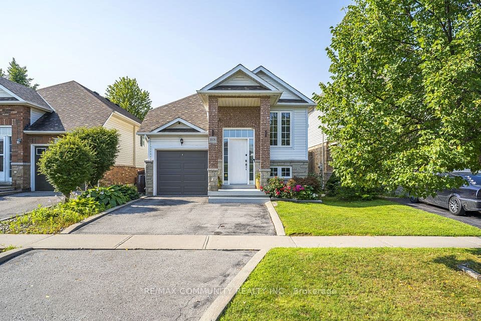 1606 Whitestone Drive, Oshawa, ON L1K 2R9 – main photo