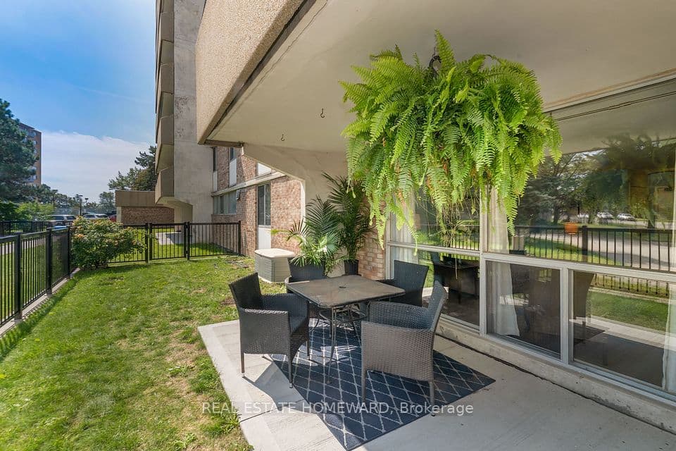 120 Dundalk Drive 105, Toronto, ON M1P 4V9 – photo 3