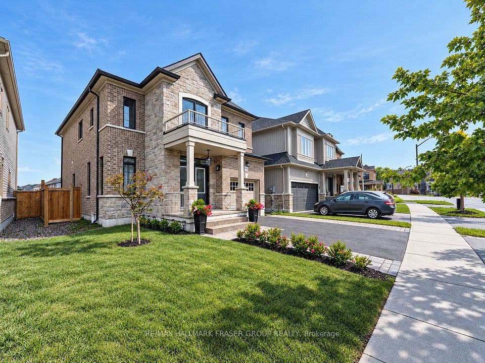 19 Crombie Street, Clarington, ON L1C 4A1 – main photo