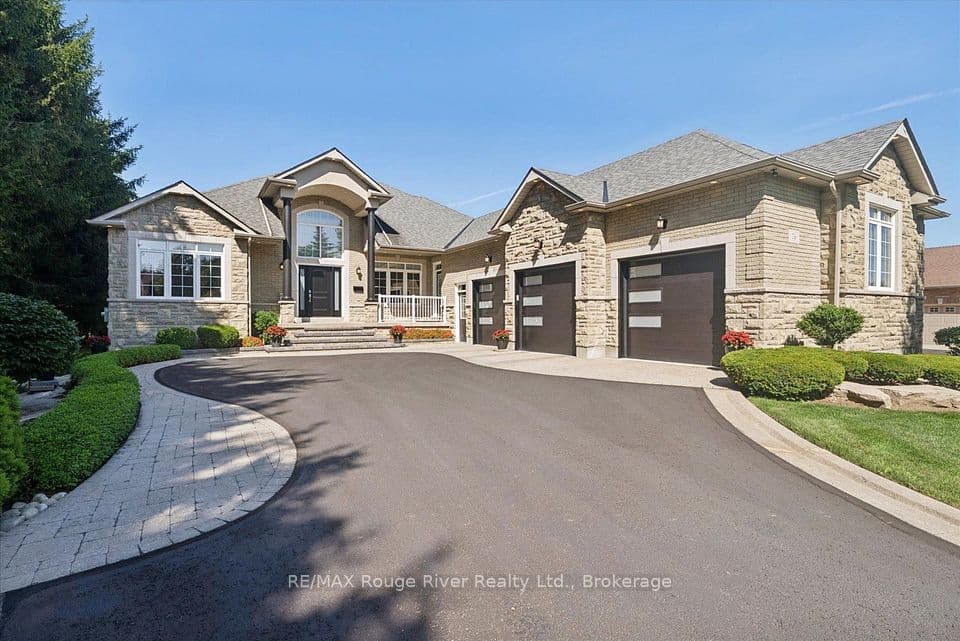 26 Hanover Court, Whitby, ON L1N 7J2 – photo 3