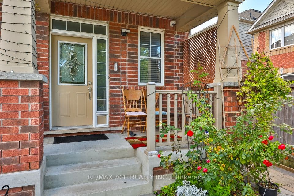 1819 Misthollow Drive, Pickering, ON L1X 0A7 – photo 3