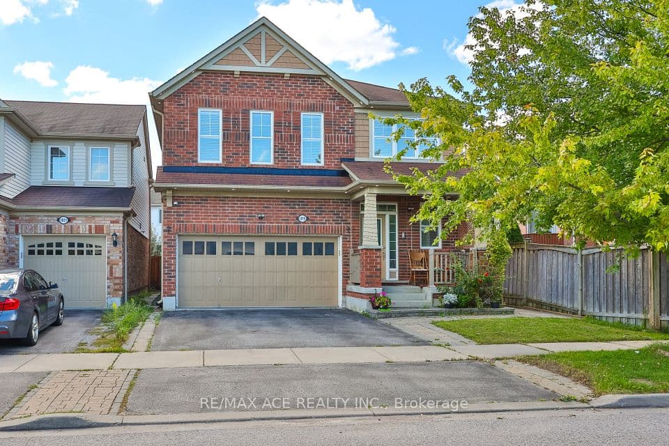 1819 Misthollow Drive, Pickering, ON L1X 0A7 – main photo