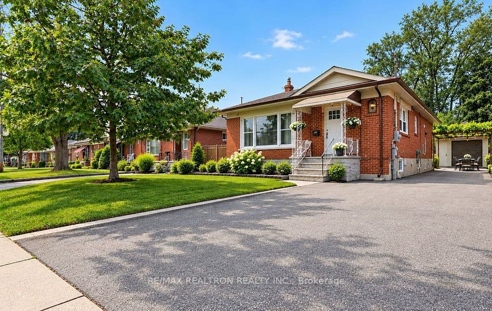 82 Ranstone Gardens, Toronto, ON M1K 2T8 – main photo