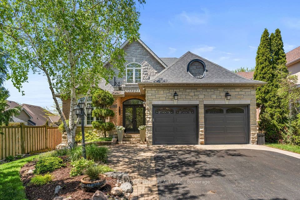 106 Mackey Drive, Whitby, ON L1P 1R5 – main photo
