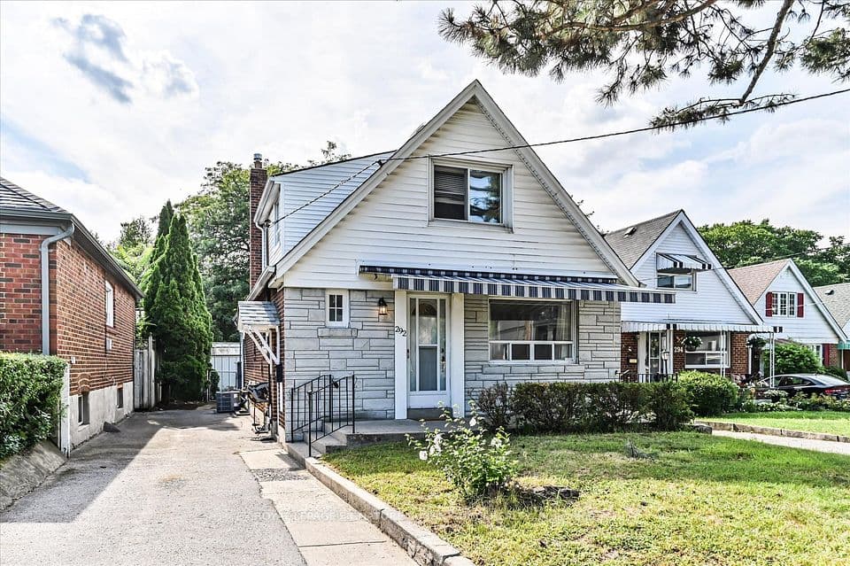 292 Glebemount Avenue, Toronto, ON M4C 3V3 – photo 2