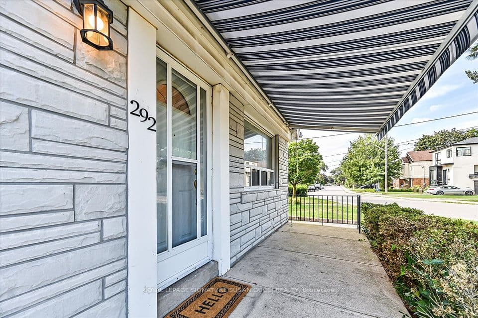 292 Glebemount Avenue, Toronto, ON M4C 3V3 – photo 3