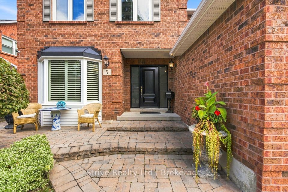 5 Carriage Lane, Clarington, ON L1E 1J9 – photo 2