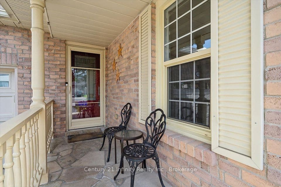 814 Lochness Crescent, Oshawa, ON L1J 7P6 – photo 3