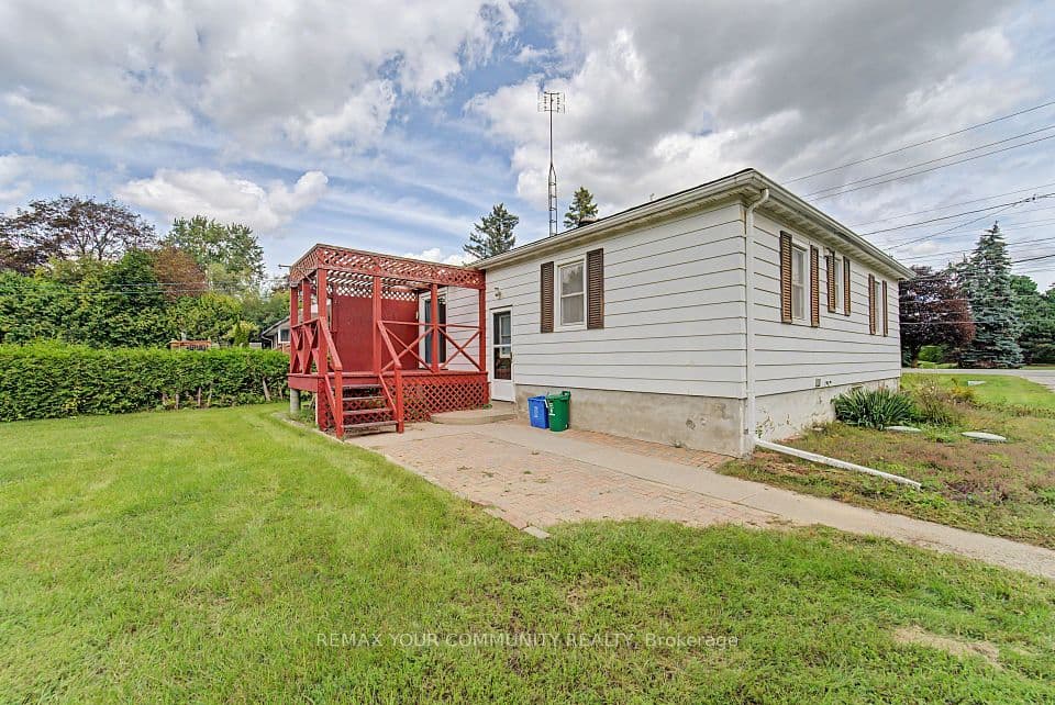 4690 Baldwin Street S, Whitby, ON L1R 2W4 – photo 2