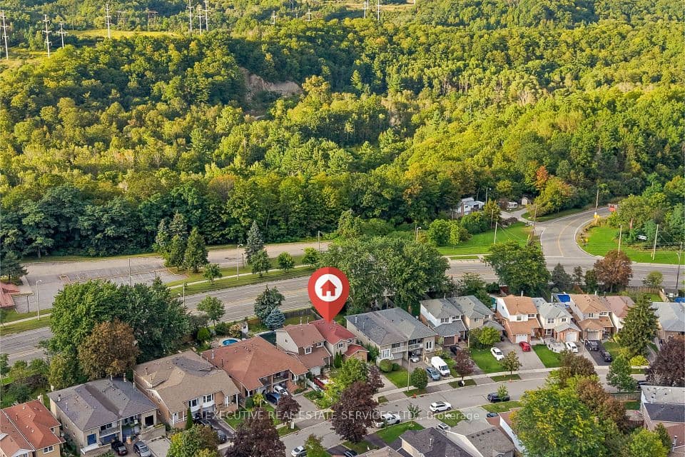 76 Lionhead Trail, Toronto, ON M1B 2J6 – main photo