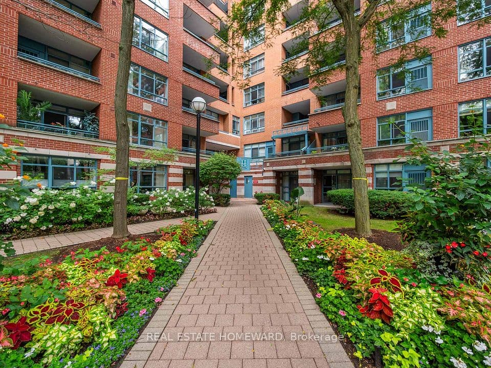 1091 Kingston Road 624, Toronto, ON M1N 4E5 – main photo