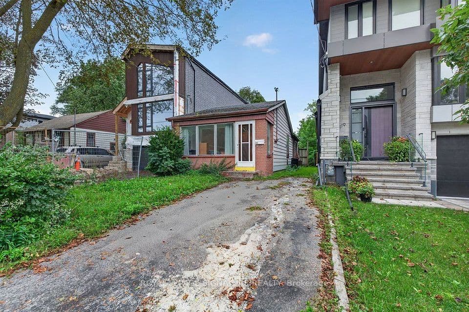 121 Preston Street, Toronto, ON M1N 3N4 – main photo
