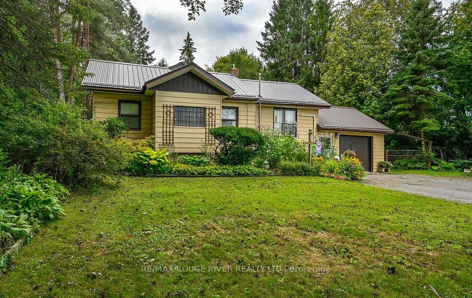 1901 Nash Road, Clarington, ON L1C 6S6 – main photo