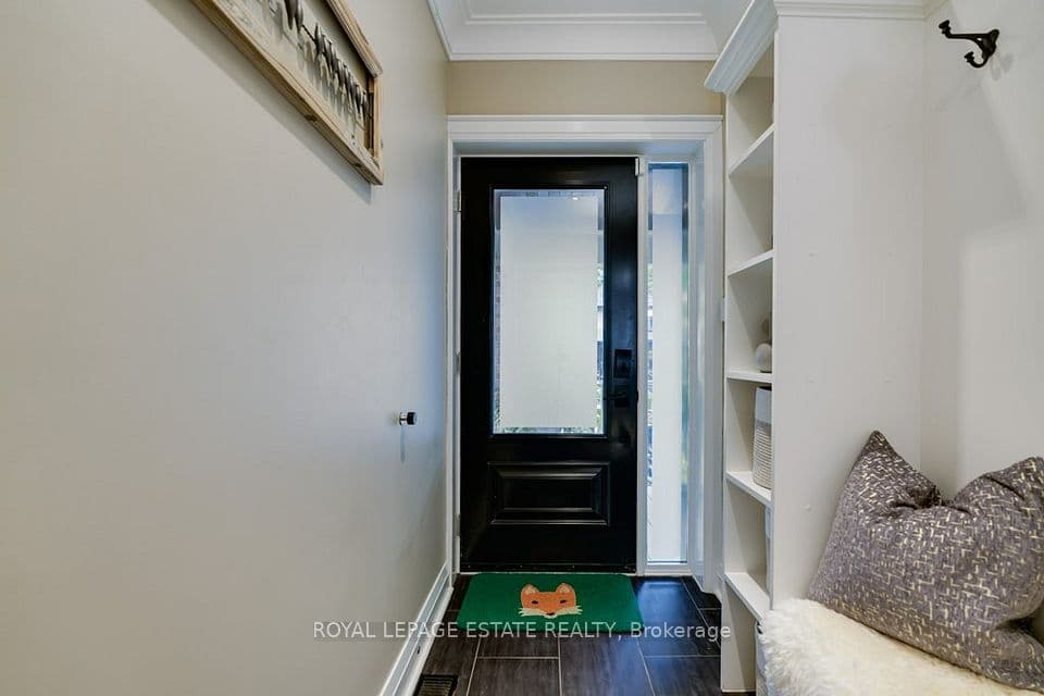80 Elmer Avenue, Toronto, ON M4L 3R7 – photo 3