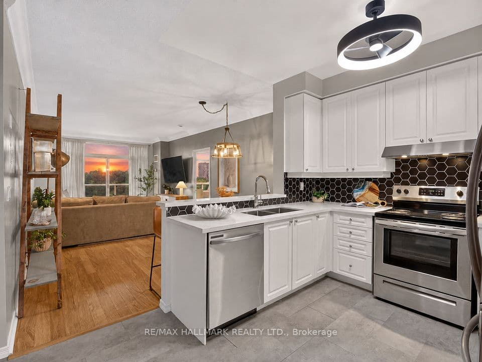 3650 Kingston Road PH918, Toronto, ON M1M 3X9 – photo 2