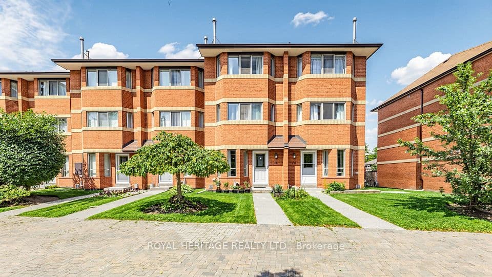 2472 Eglinton Avenue E Th 19, Toronto, ON M1K 5J9 – main photo