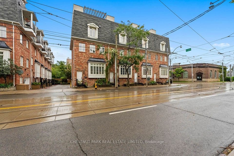 1437 Queen Street E, Toronto, ON M4L 1E2 – photo 2