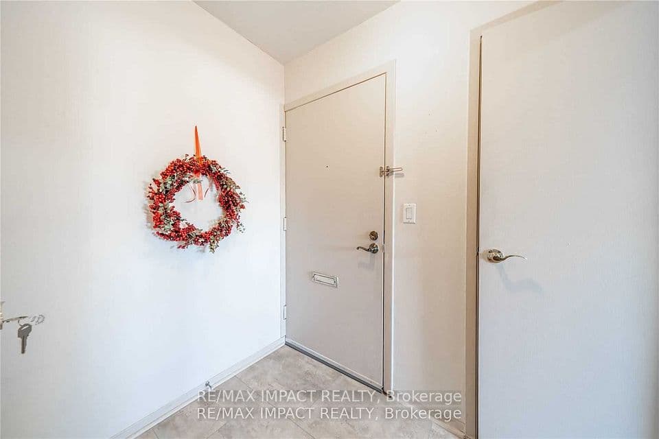 33 Taunton Road 28, Oshawa, ON L1G 3T6 – photo 3