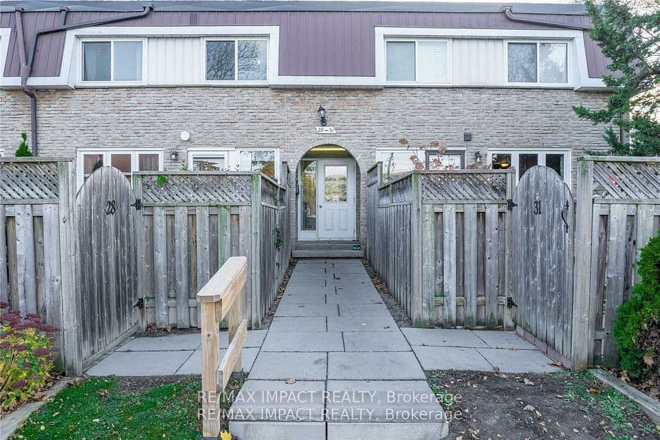 33 Taunton Road 28, Oshawa, ON L1G 3T6 – photo 2