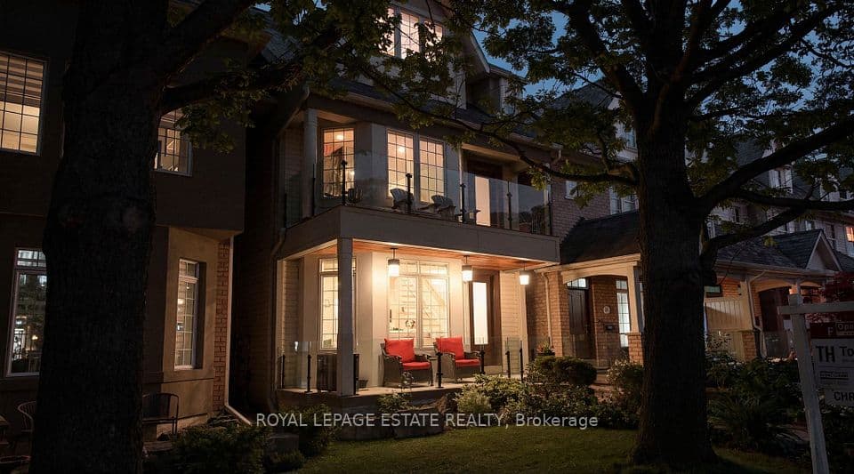 95 Boardwalk Drive, Toronto, ON M4L 3X9 – photo 2